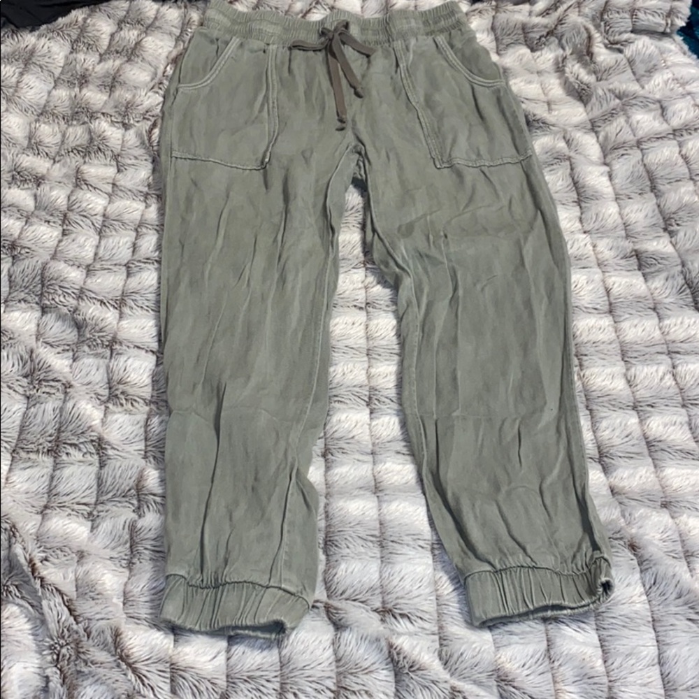 American Eagle joggers